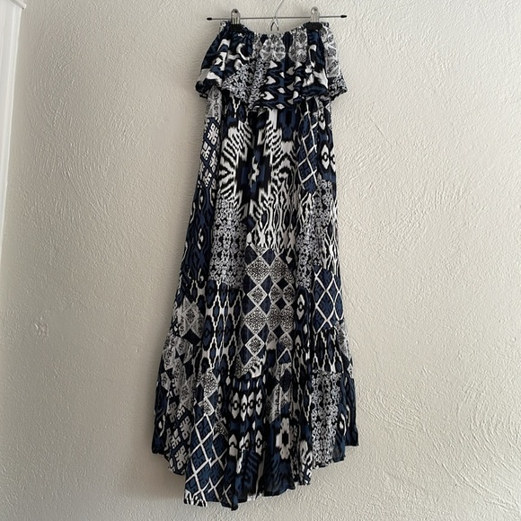 Midi strapless dress with asymmetrical hem (shorter in the front) - Picture 3 of 5